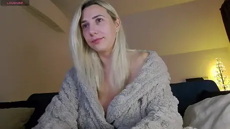 KhloeK webcam model stream image