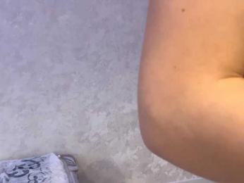 AdenaCoffland webcam model stream image