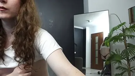 PeachyPixiee webcam model stream image