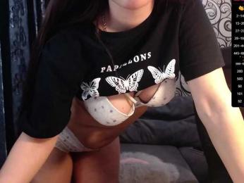 --777-- webcam model stream image