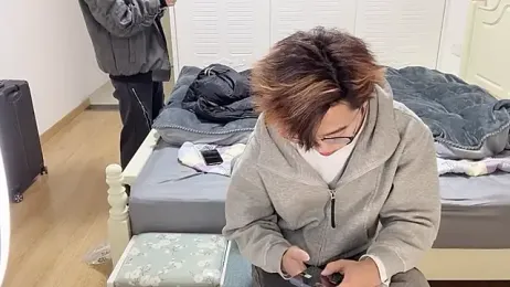 STxuguanhan webcam model stream image