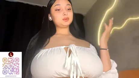 UdeleBarns webcam stripchat model stream image