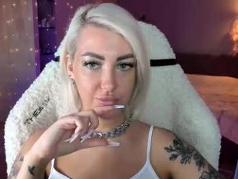 tykioty_miley webcam model stream image