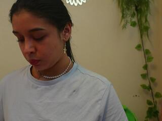 Isa Nixon webcam model stream image