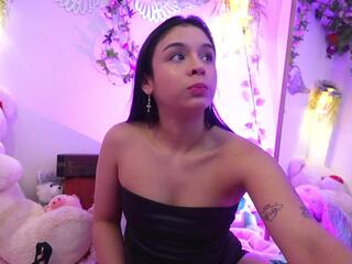 Isa Nixon webcam model stream image