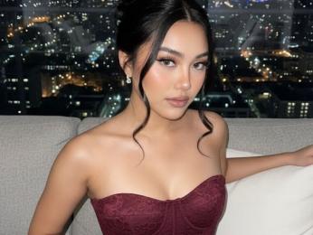 YoshiJenner webcam model stream image