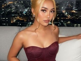 YoshiJenner webcam model stream image