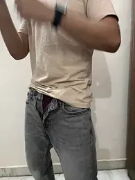 Ankur_straight webcam model stream image