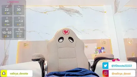 valirya_devote webcam model stream image