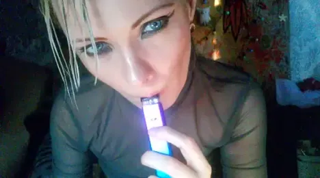 WildMissNiks webcam model stream image