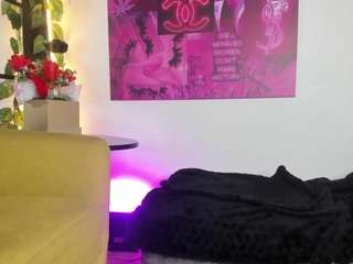 lia-thompsom webcam model stream image