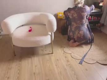 french_devotion webcam model stream image