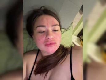 ViollaSweetA webcam model stream image