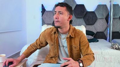 Fenix77_ webcam model stream image