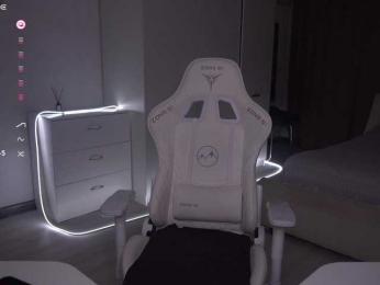 Evelina_fox webcam model stream image