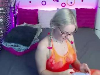 lovelybutterfly webcam model stream image