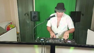 djShyVibes webcam model stream image