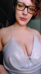 Squirtbonnye webcam model stream image