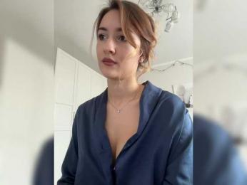 -Lana-Chester- webcam model stream image