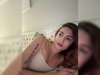 -Lana-Chester- webcam model stream image