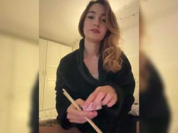 -Lana-Chester- webcam model stream image