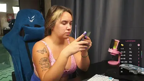 Sandra_SW_ webcam model stream image