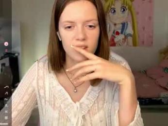 bella_gasp webcam chaturbate model stream image