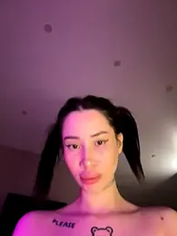 Yunasi webcam model stream image