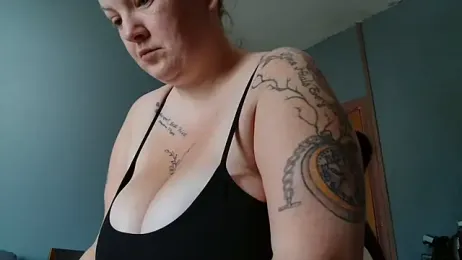 busty-bella1 webcam model stream image