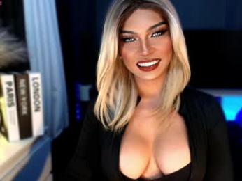 queenslavehunterxxx webcam model stream image