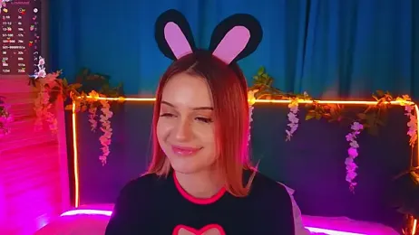 AlinaWalters webcam model stream image