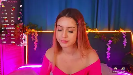 AlinaWalters webcam model stream image