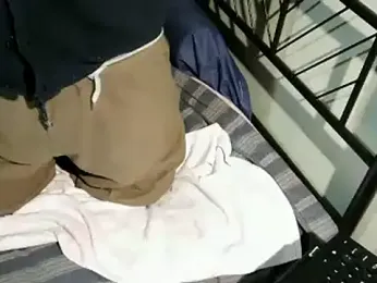 100Tauros webcam model stream image