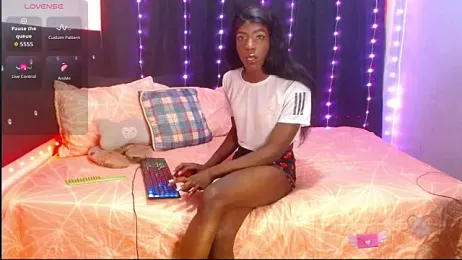 antonella_wolfe02 webcam model stream image