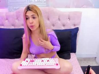 evaloviaa_ webcam model stream image