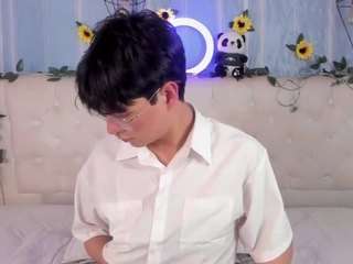 aleaurarashi webcam model stream image