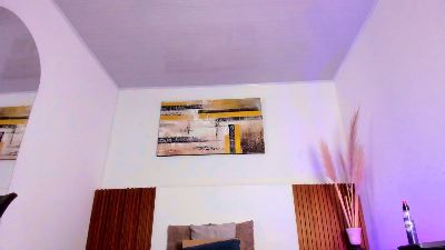 zander_20 webcam model stream image