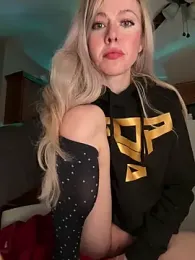 propertyofdaddy webcam model stream image