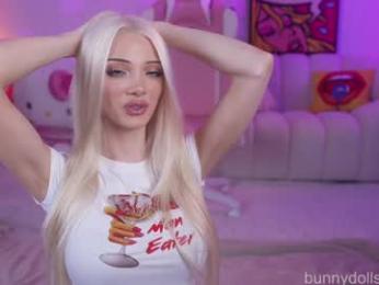 bunnydollstella webcam model stream image