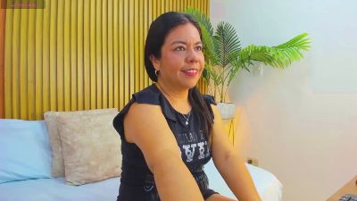 nahia_1 webcam model stream image