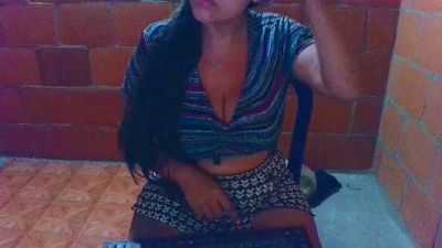 aisha_koswell33 webcam model stream image