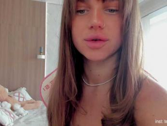 Naomimif webcam bongacams model stream image