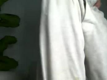 blackbulltitus webcam model stream image