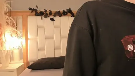 Daphne_And_Roger webcam model stream image