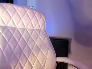 akura011 webcam model stream image