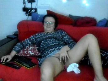 KyliePage1 webcam model stream image