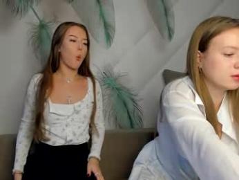 go0d_grl webcam model stream image