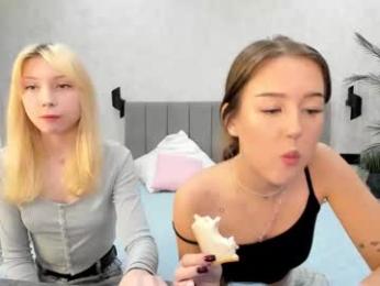 go0d_grl webcam model stream image