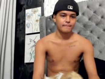 asianhugescott webcam model stream image