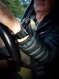 stiffandlubed@xh webcam model stream image